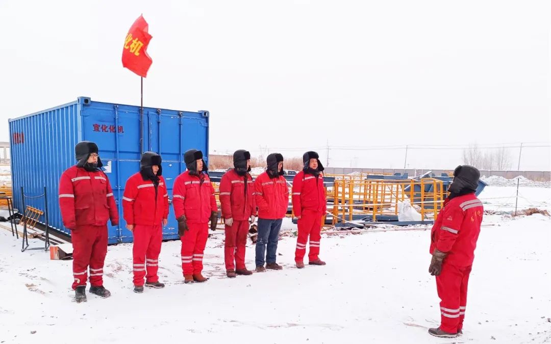 迎寒風戰(zhàn)冰雪,化機公司鏖戰(zhàn)綠色甲醇項目建設(shè)一線(圖2) 圖片