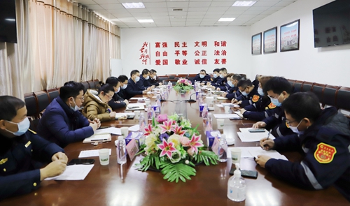 宜都市委副書記、市長李澤剛一行到楚星公司開展“千名干部進(jìn)千企”服務(wù)活動